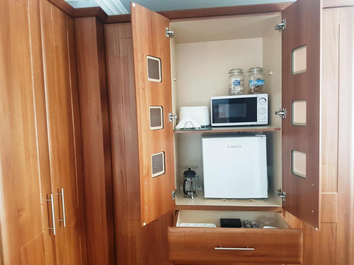 Highfields Self Contained Studio Bed & Breakfast Нюри Екстериор снимка